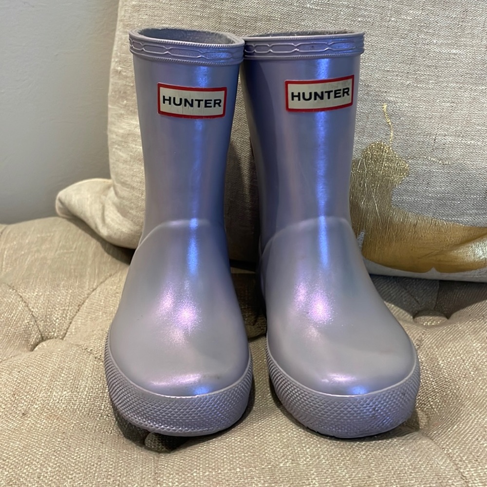 Hunter rain boots. Toddler girls size 6. Lightly worn. Lavender color